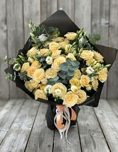 Букет цветов из:  Розы и Лизиантусы в Заречный
