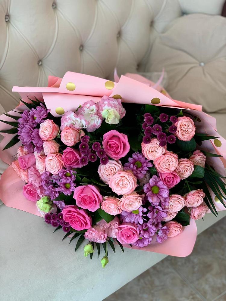 Букет цветов из: Хризантемы, Розы и Лизиантусы в Заречный