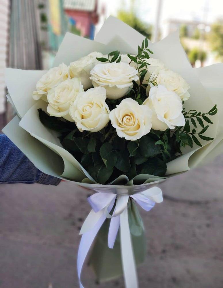 Букет Белые розы Проуд в Заречный