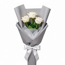 Букет 3 белые розы в Заречный