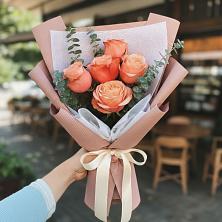 Букет цветов из:  Розы в Заречный