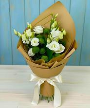 Букет цветов из:  Хризантемы и Лизиантусы в Заречный