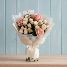Букет цветов из:  Розы в Заречный