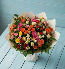 Букет Микс из разноцветных кустовых роз в Заречный