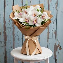 Букет цветов из:  Орхидеи и Розы в Заречный